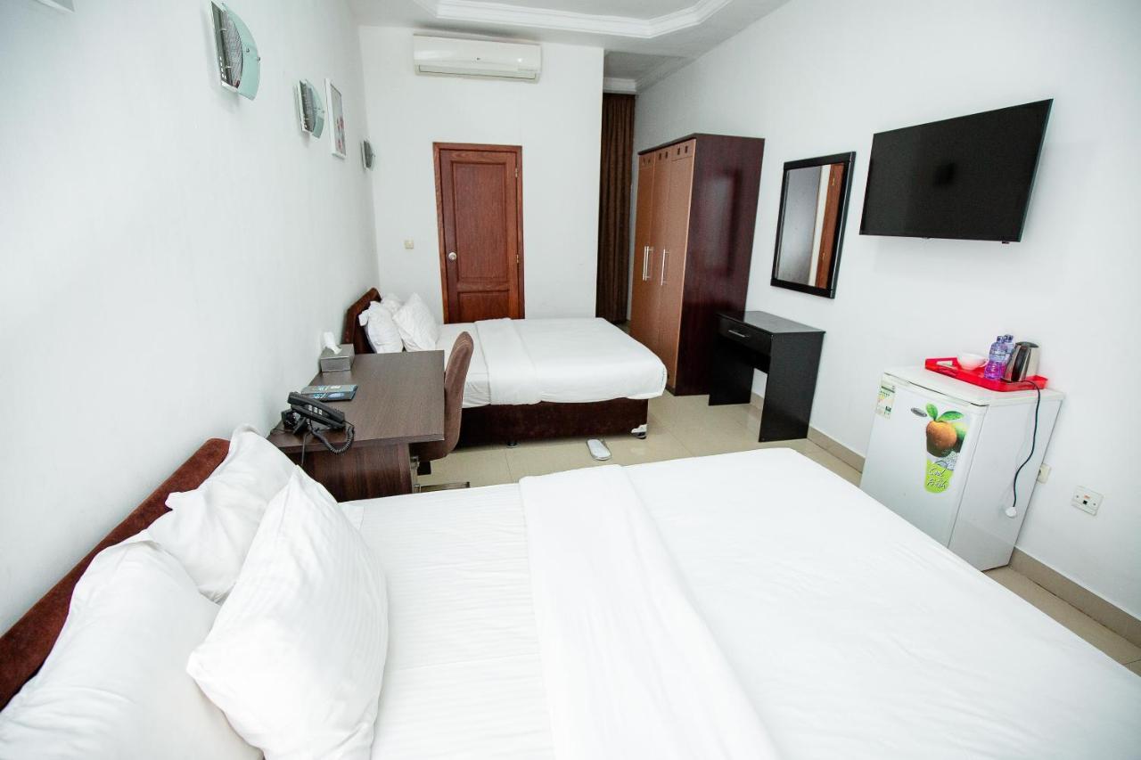 Hotel Everest Rd Congo Киншаса Экстерьер фото